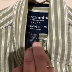 Abercrobie & Fitch button up L
